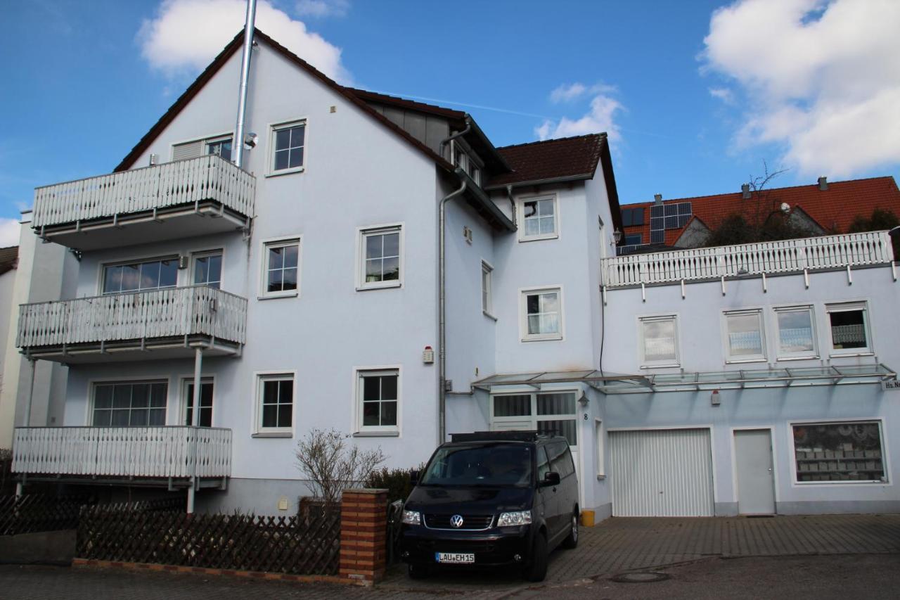 Ferienwohnung Mit 4 Schlafzimmer Fuer 2 Bis 9 Gaeste----Apartment With 4 Bedrooms For 2 To 9 Guests Nuremberg Exterior photo